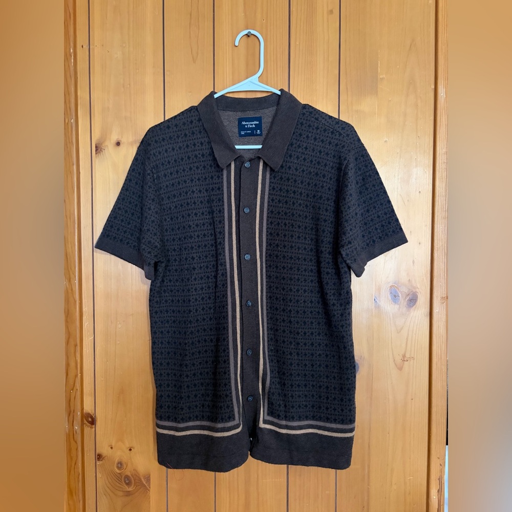 Abercrombie and Fitch Shirt- Size Medium